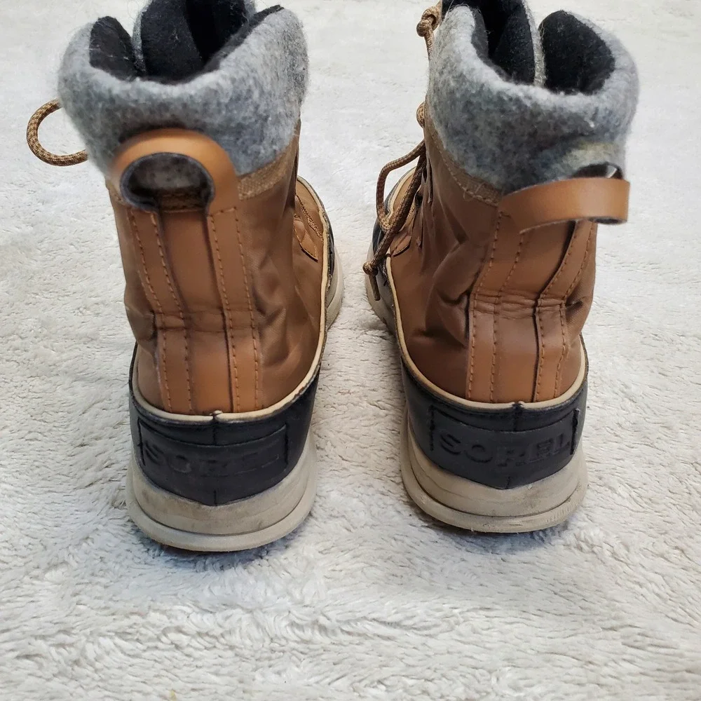 Sorel Explorer Carnival Tan Gray Fuzzy Waterproof Boots‎ Women 7.5 Cozy Winter